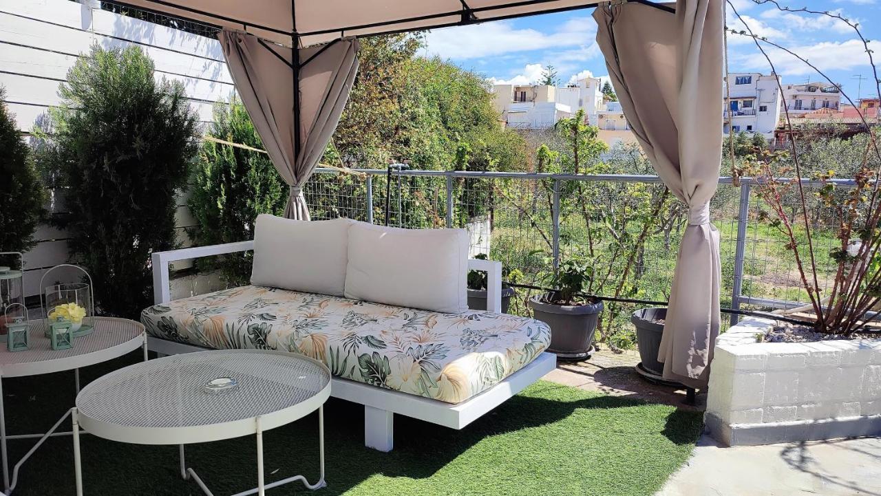 Hibiscus Home Aegina Extérieur photo